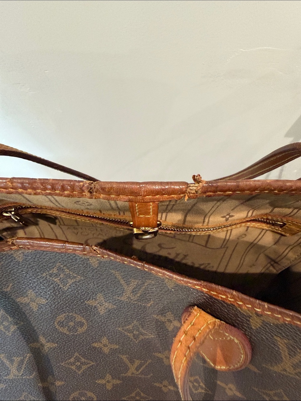 Louis Vuitton Monogram Canvas Neverfull Tote in Brown and Tan Leather - Picture 7 of 8